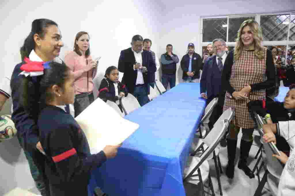 Escuelas reciben atención del Gobierno de Maki Ortiz WhatsApp Image 2019 02 26 At 10.27.17 AM 1024x682
