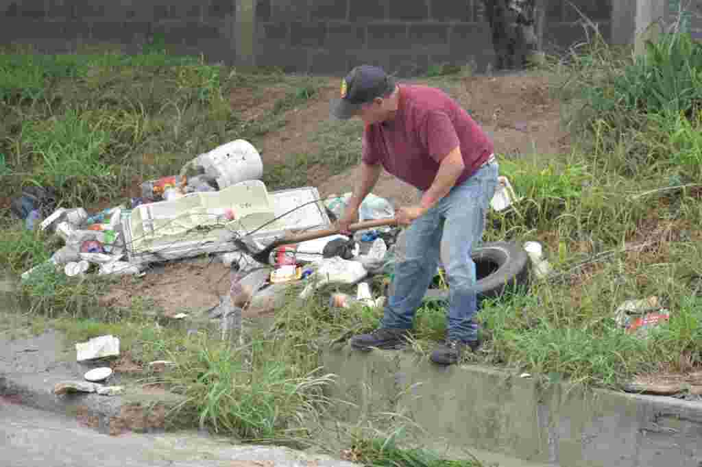 Basura provoca tapón en dren pluvial, Protección Civil atiende llamado. WhatsApp Image 2019 05 14 At 6.45.46 PM 1 1024x682