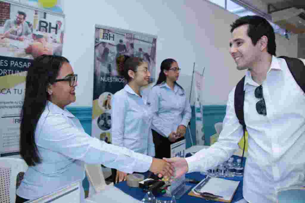 STR 045 2019. Jóvenes Son Vinculados Al Sector Laboral En La Primera Feria De Empleo Altamira 2019 7 1024x682