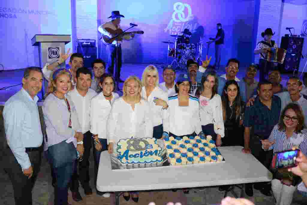 Militantes y simpatizantes celebran 80 aniversario de la fundación del PAN IMG 4888 1024x683