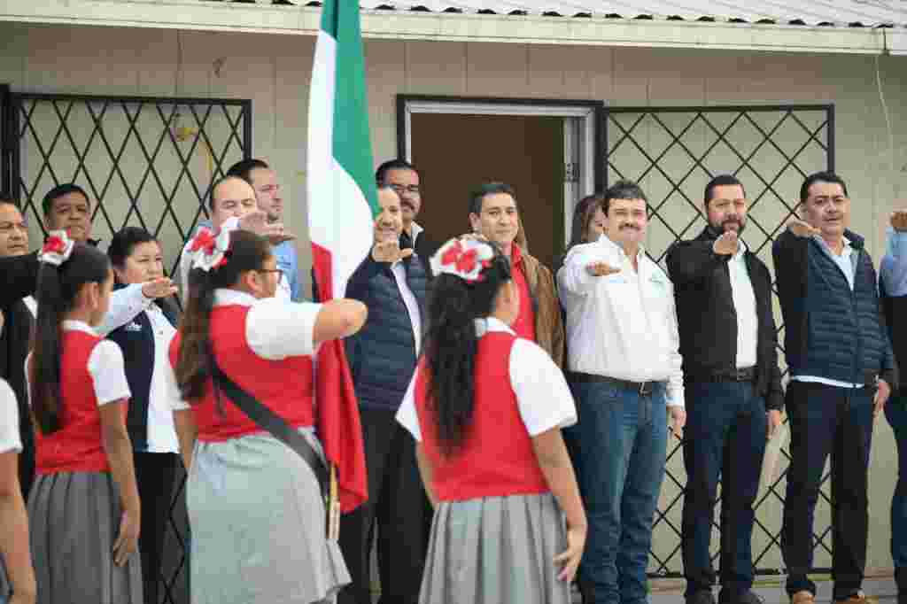 Gobierno Municipal mantiene firme compromiso con la educación ULIVARRI1 1024x682