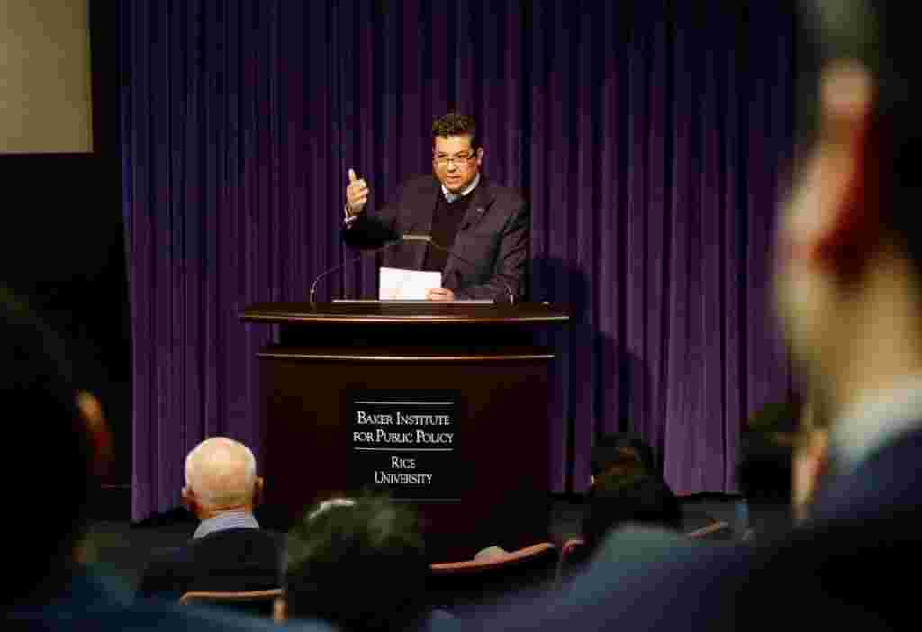 Expone Gobernador ventajas económicas de Tamaulipas en Houston TAM 017 2020. Expone Gobernador Ventajas Económicas De Tamaulipas En Houston 2 1 1024x702