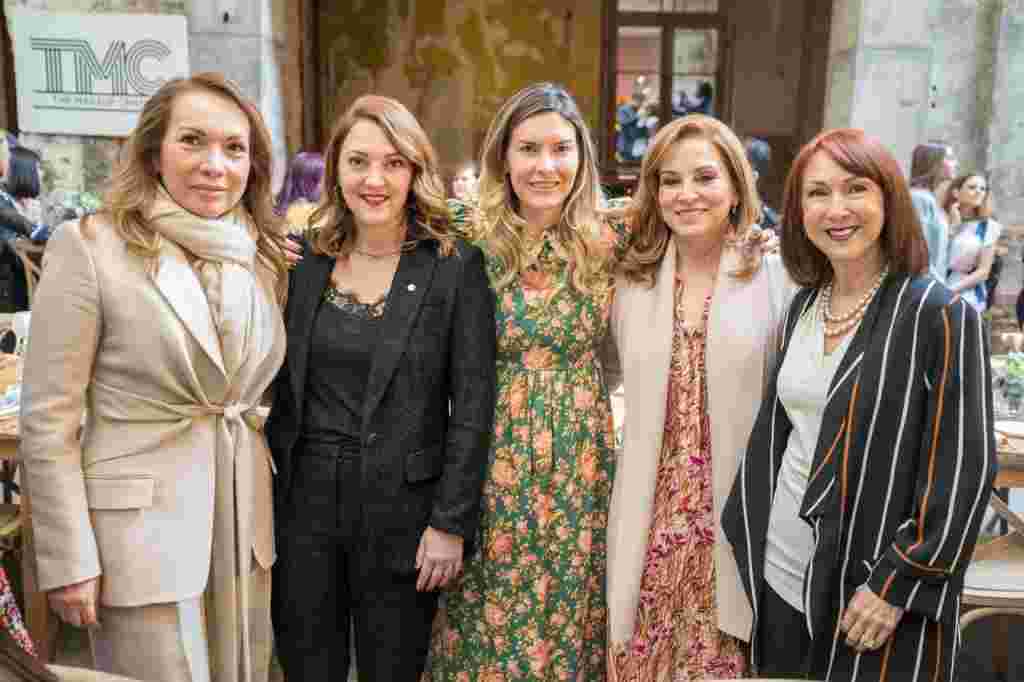 Mariana Gómez entre las 104 mujeres líderes en México DIF 019 2020. Mariana Gómez Entre Las 104 Mujeres Líderes En El País 3 1024x682