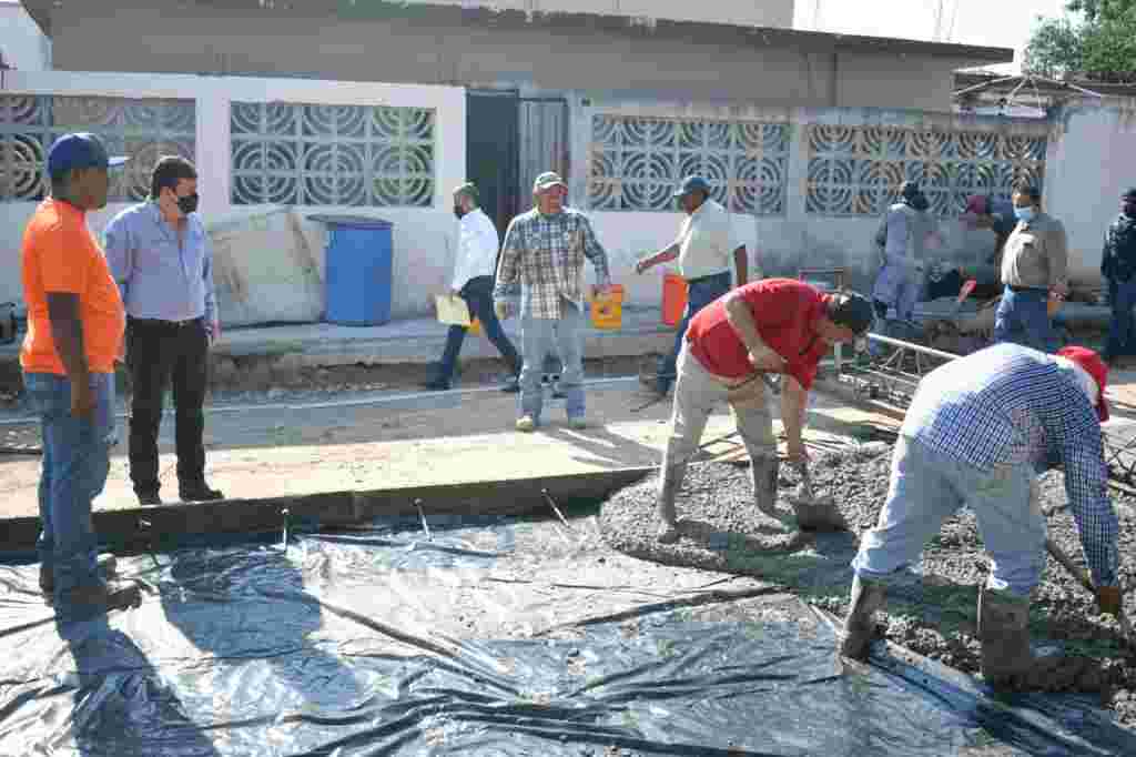 Supervisa Carlos Ulivarri avance en obras de pavimentación. WhatsApp Image 2021 06 18 At 1.29.27 PM 1024x682