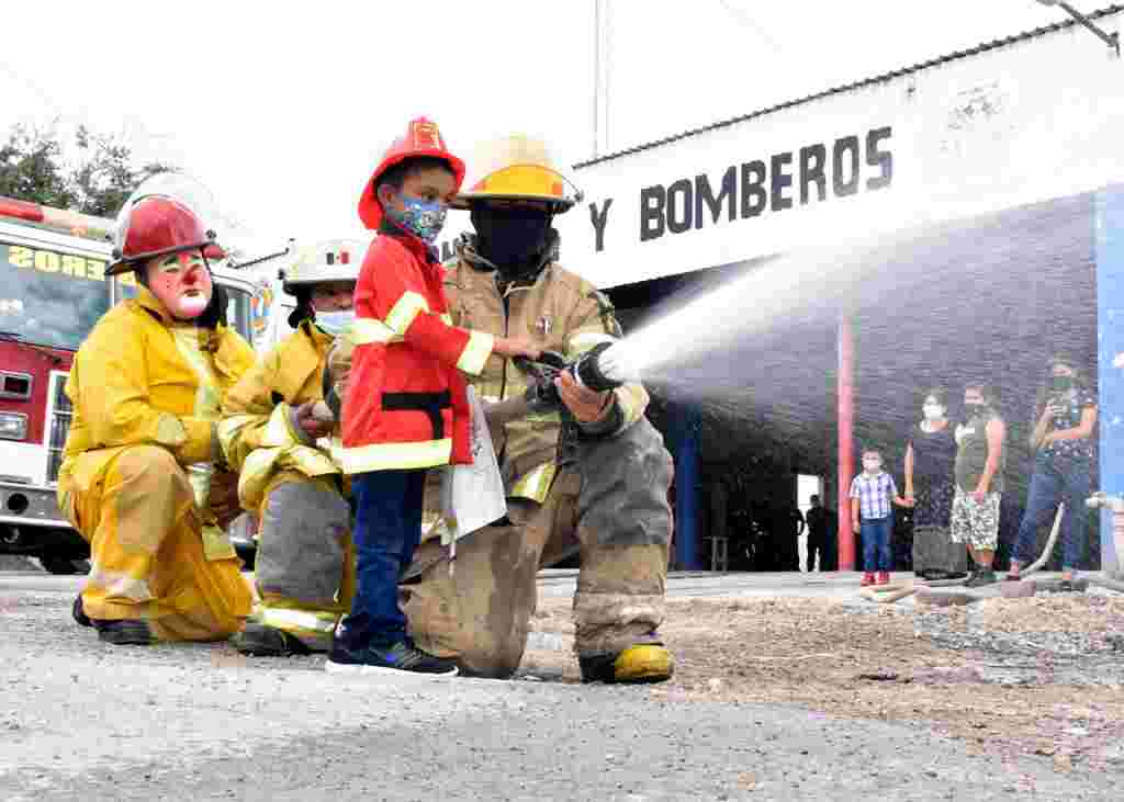 Niño Riobravense cumple su sueño de ser Bombero. IMG 20211011 WA0021 1024x731