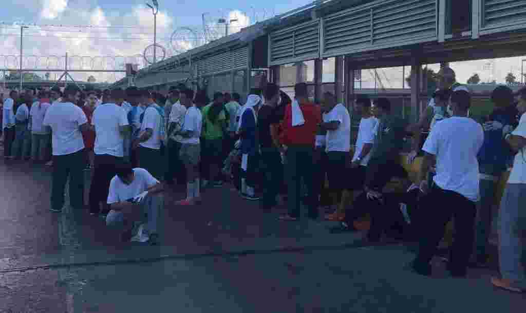 Migrantes venezolanos mantienen bloqueado el Puente Nuevo en Matamoros. WhatsApp Image 2022 10 14 At 11.25.01 AM 1024x611