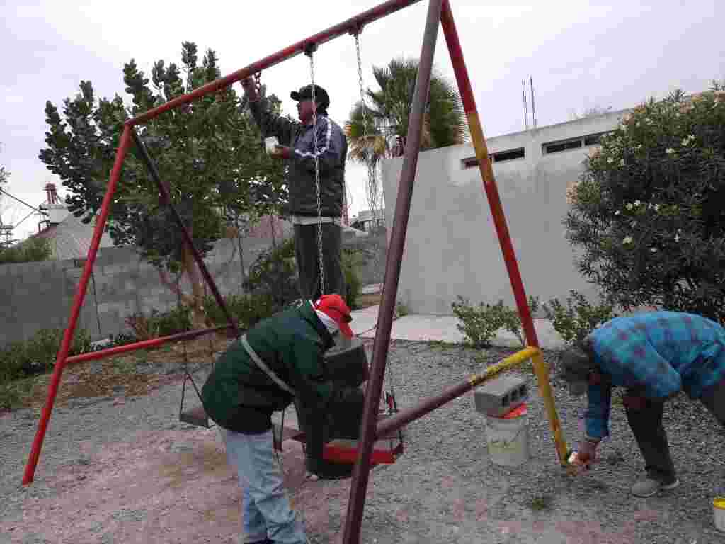 FRÍO NO DETIENE CUADRILLAS MUNICIPALES; REHABILITAN PARQUES Y PLAZAS, AHORA EN LOS PORTALES IMG 20221117 WA0012 1024x768
