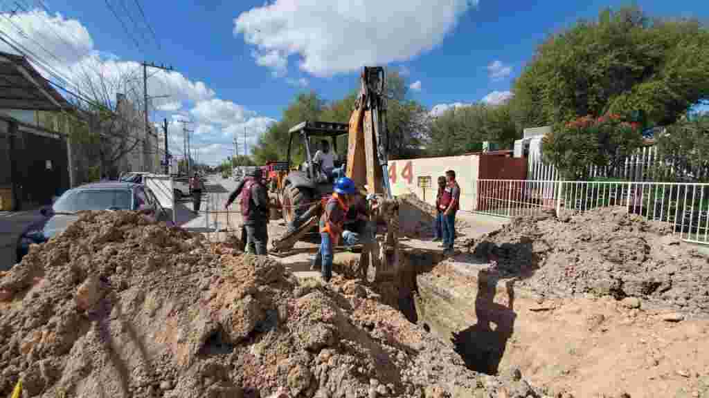 Trabaja COMAPA en rehabilitación de drenaje en La Presa WhatsApp Image 2022 11 14 At 1.52.24 PM 1024x576