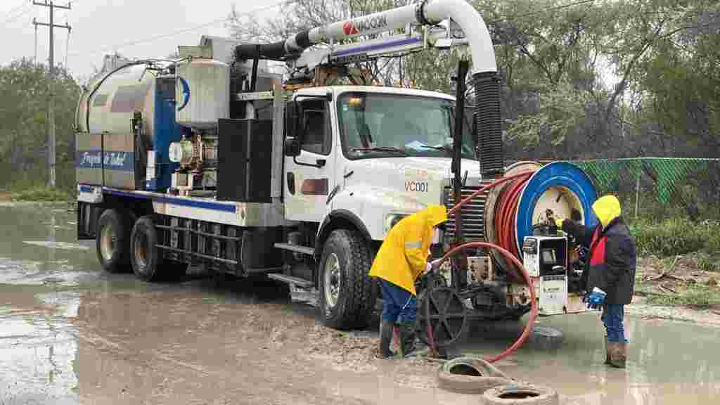 Invita COMAPA a no tirar basura en alcantarillas WhatsApp Image 2022 11 18 At 3.42.55 PM 1024x576