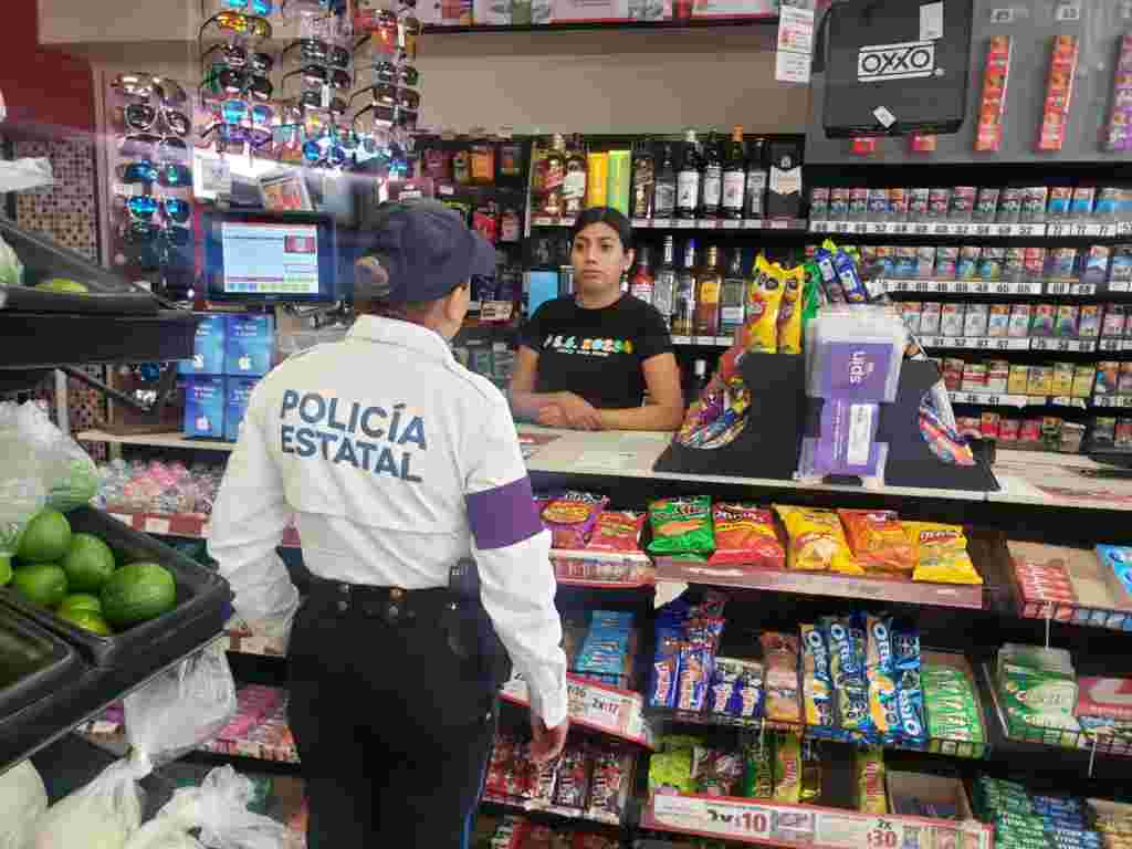 Guardia Estatal de Género visita comercios para prevenir y orientar sobre billetes falsos WhatsApp Image 2023 04 11 At 9.46.48 AM 1024x768